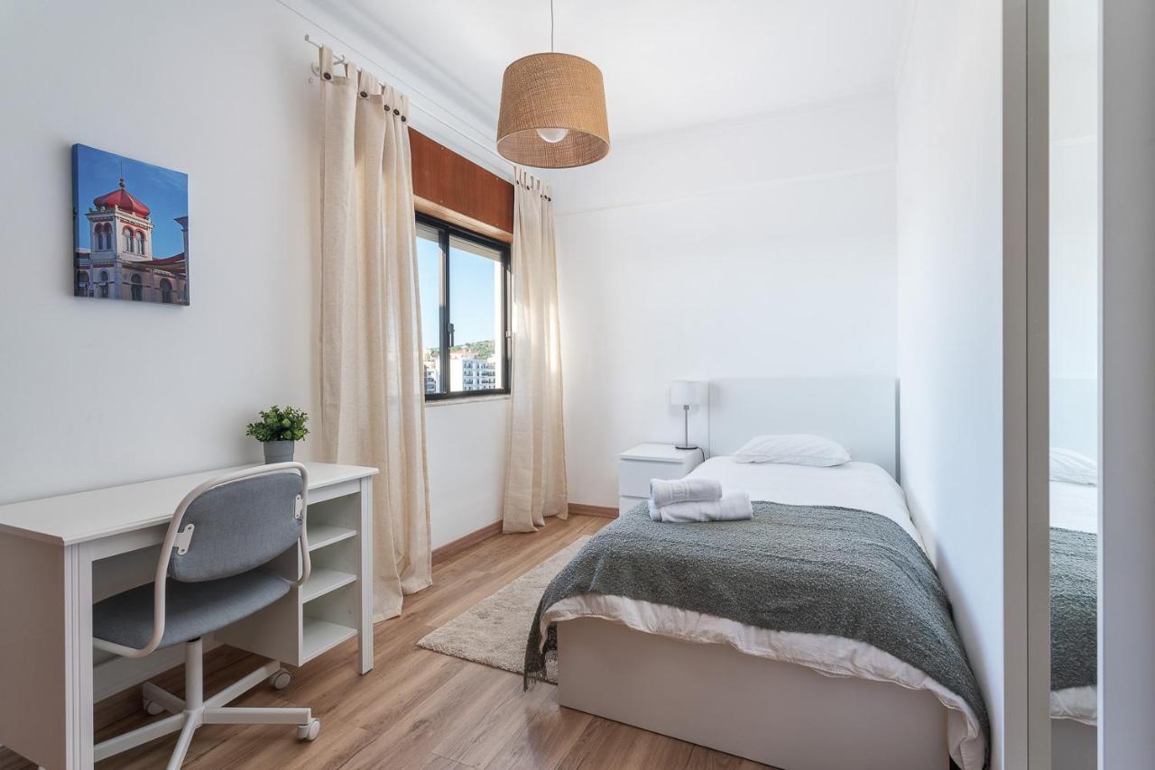 Hostwise - Spacious & Sunny Flat - Loulé Esterno foto